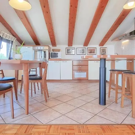 Studio Fur 2 Personen Ca 20 Qm In Novigrad, Istrien Istrische Riviera - B44573 Karpinjan